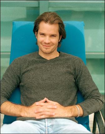 timothy_olyphant003 (1000x1275, 460 kБ...)